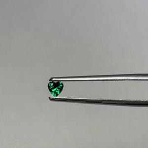 Nanogema Heart cut 4 mm EMERALD -10 UNIDADES-